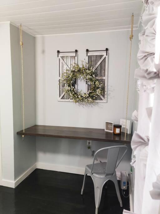 Honeycomb Gem, Beautifully Designed & Near Downtown Thomasville Esterno foto
